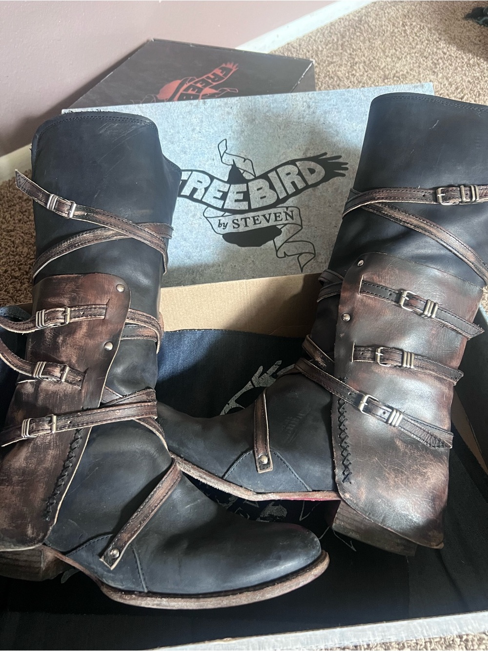 Freebird Rylie - Black and Distressed Brown Leather Buckle Boots - Picture 3 of 7